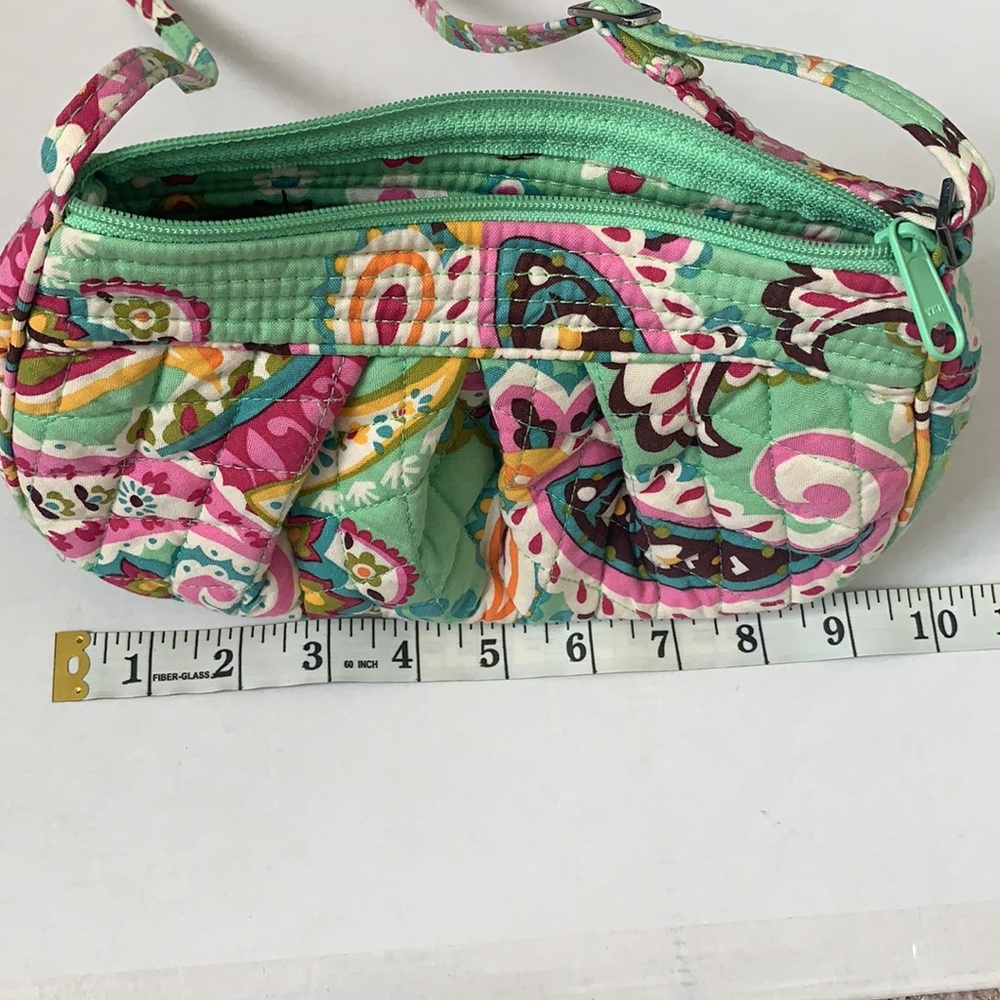Vera Bradley adjustable strap crossbody - Picture 6 of 6